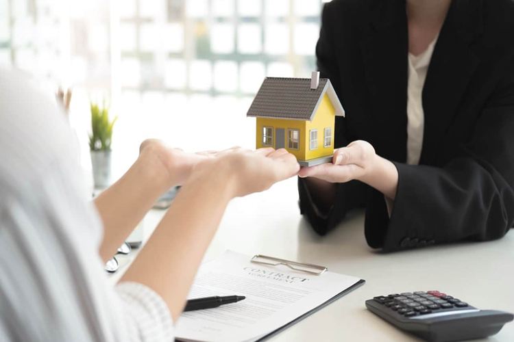 How Melbourne Conveyancers Can Ensure Smooth Property Deals?